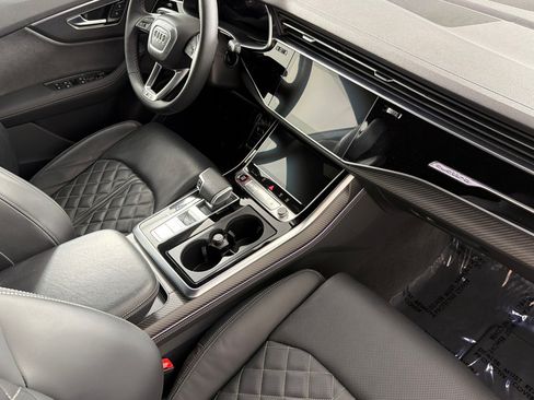 Used 2024 Audi SQ8 Premium Plus w/ 23" Wheel Package AWD/4WD image 15