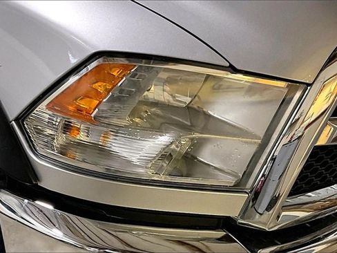 Used 2014 RAM 2500 Tradesman w/ Chrome Appearance Group image 4