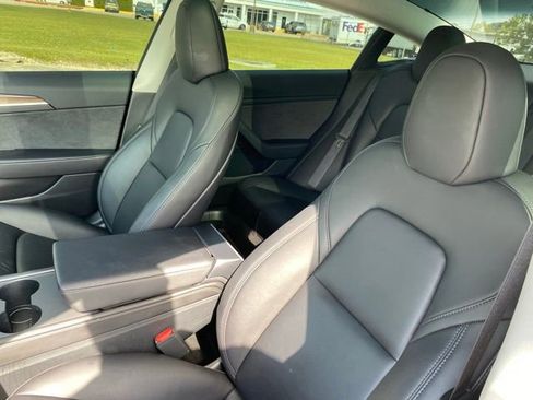 Used 2023 Tesla Model 3 Standard Range image 24