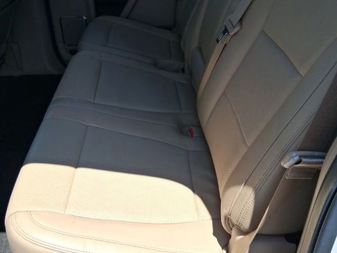 Used 2016 Ford F150 Lariat AWD/4WD image 2