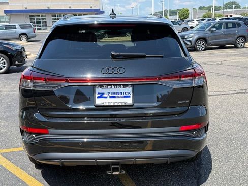 Used 2024 Audi Q4 e-tron Premium Plus w/ Premium Plus AWD/4WD image 4