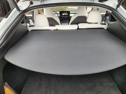 Used 2024 Tesla Model Y Performance image 25