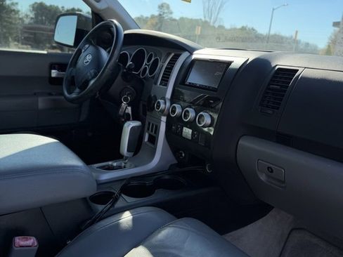 Used 2008 Toyota Sequoia Limited image 21