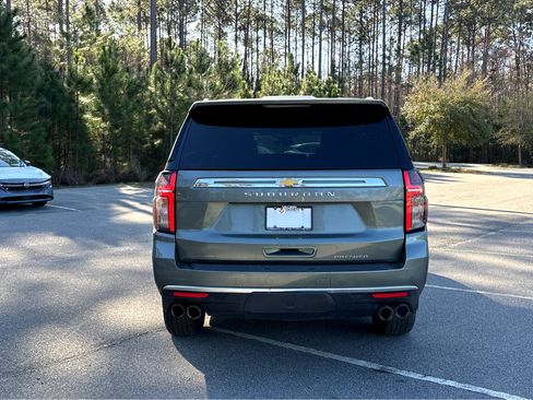 Used 2023 Chevrolet Suburban Premier image 17