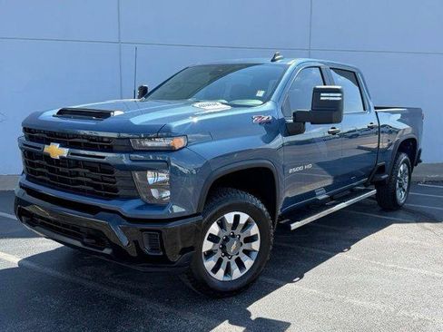 Used 2026 Chevrolet Silverado 2500 Custom AWD/4WD image 1