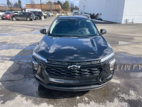 New 2026 Chevrolet Trax LT w/ Midnight Edition image 2