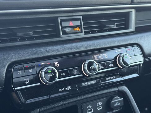 Used 2023 Honda Pilot Elite image 13