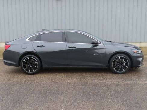 Used 2017 Chevrolet Malibu LS image 2