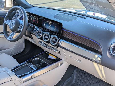 New 2026 Mercedes-Benz GLB 250 250 image 34