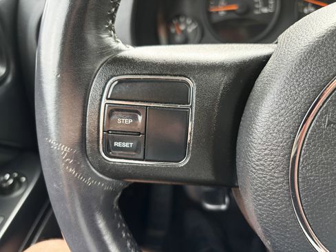 Used 2017 Jeep Patriot High Altitude AWD/4WD image 17
