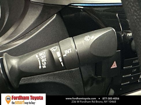 Used 2016 Toyota Corolla LE image 29