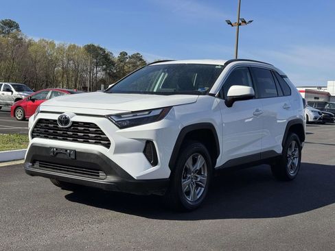 Used 2024 Toyota RAV4 XLE AWD/4WD image 24