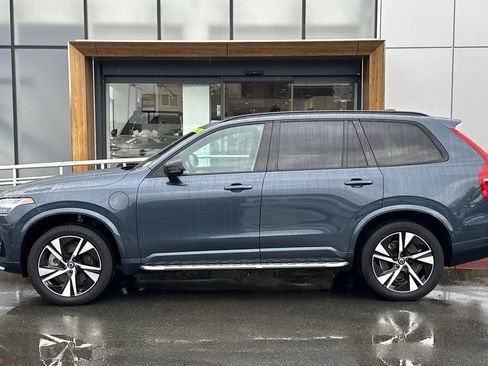 Certified 2022 Volvo XC90 T8 R-Design w/ Advanced Package image 6