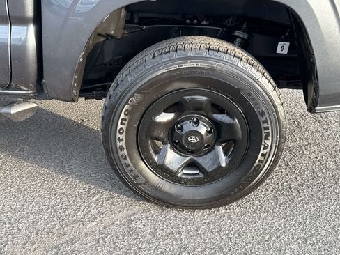 Used 2023 Toyota Tacoma SR AWD/4WD image 7