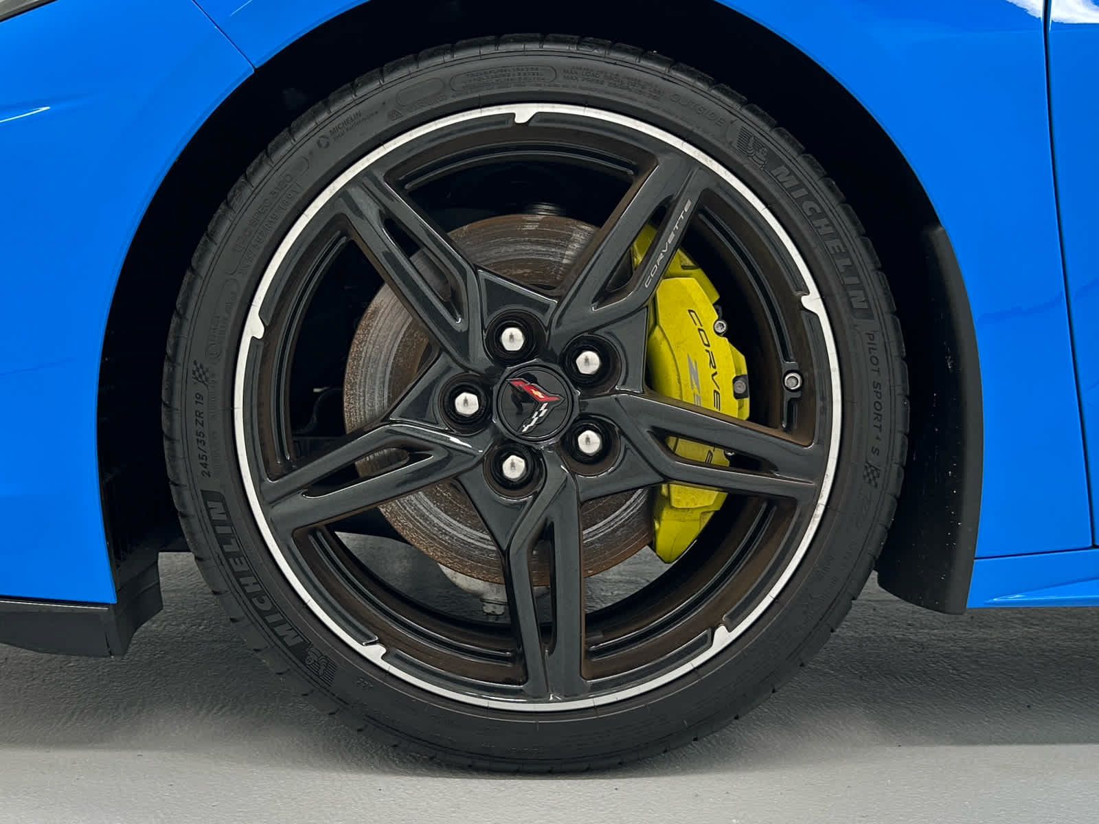 Used 2022 Chevrolet Corvette Stingray Premium Cpe w/ Z51 Performance Package RWD image 9