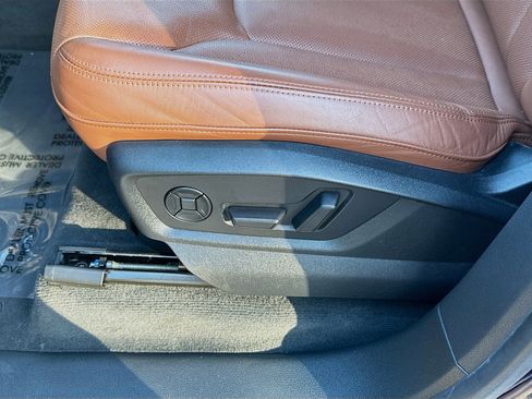 Used 2021 Audi Q8 Premium Plus image 18