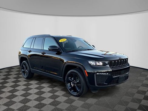 Used 2026 Jeep Grand Cherokee Limited w/ Limited Altitude Package AWD/4WD image 3