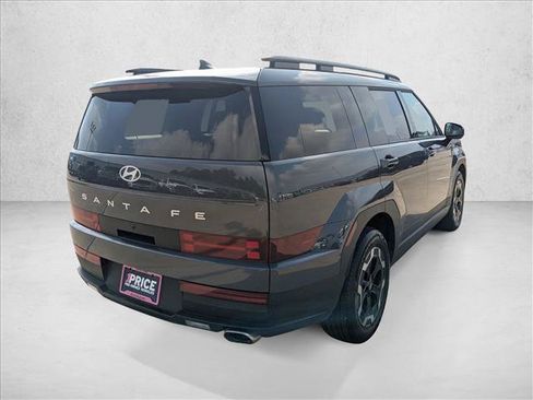 Used 2026 Hyundai Santa Fe SEL FWD image 5