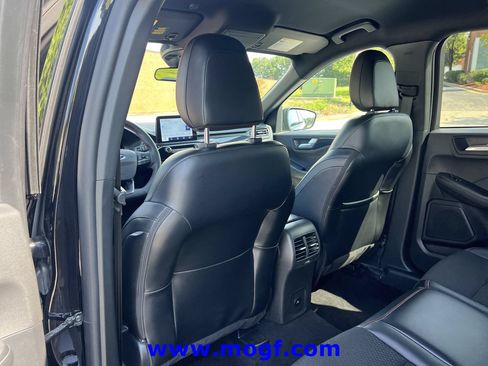 Used 2025 Ford Escape ST-Line FWD image 21