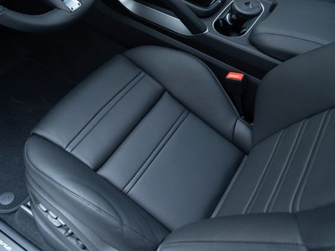 New 2026 Porsche Cayenne image 16