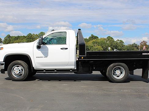 Used 2024 Chevrolet Silverado 3500 W/T w/ Snow Plow Prep Package image 6