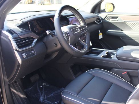 New 2026 GMC Acadia Denali w/ Super Cruise Package image 13