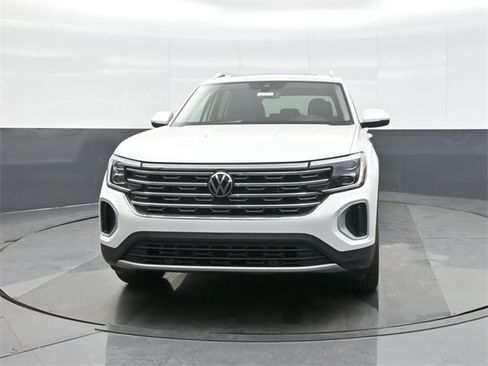 New 2026 Volkswagen Atlas SEL image 2