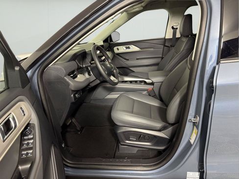 New 2026 Ford Explorer Active w/ Active Comfort Package AWD/4WD image 14