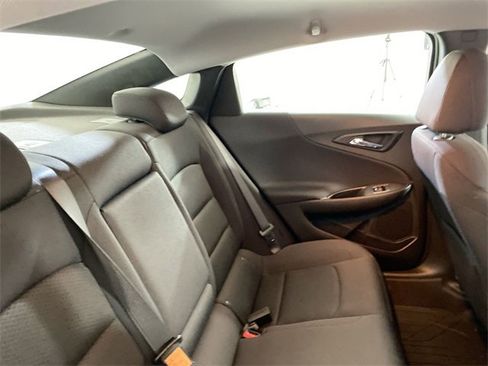 Used 2022 Chevrolet Malibu LT image 14