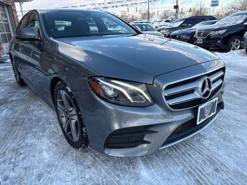 Used 2019 Mercedes-Benz E 300 4MATIC image 3