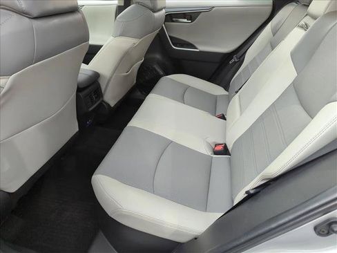 Used 2022 Toyota RAV4 Limited AWD/4WD image 19