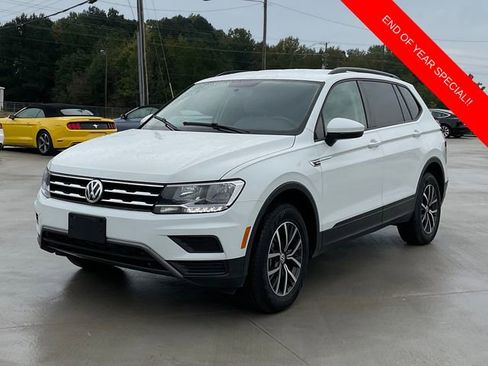 Used 2021 Volkswagen Tiguan S image 3