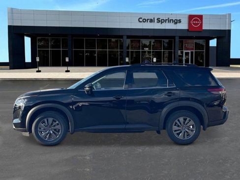 New 2026 Nissan Pathfinder SV image 2