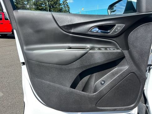 Used 2024 Chevrolet Equinox LT AWD/4WD image 21