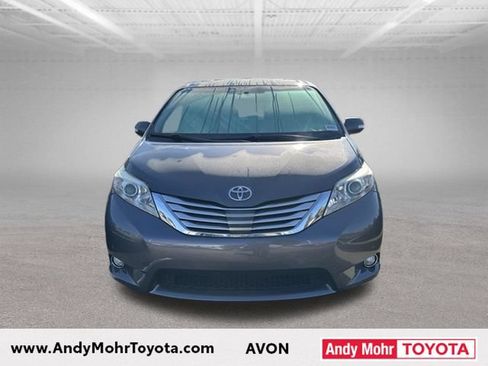 Used 2013 Toyota Sienna Limited w/ Premium Pkg FWD image 2