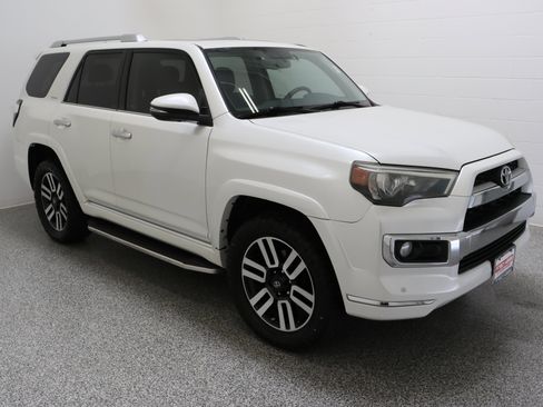 Used 2016 Toyota 4Runner Limited AWD/4WD image 4