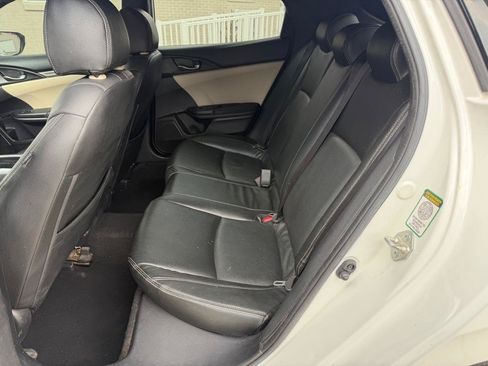 Used 2018 Honda Civic Sport image 6