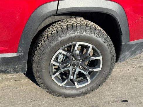 New 2026 Chevrolet Equinox ACTIV w/ Convenience Package III image 4