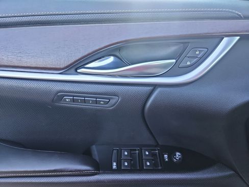 Used 2019 Cadillac XTS Premium Luxury image 16