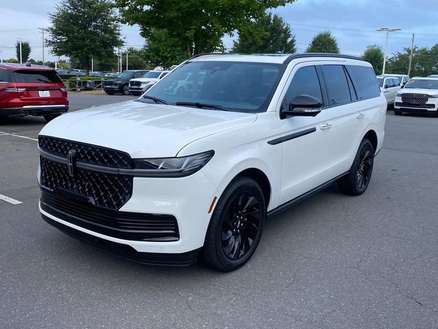 New 2027 Lincoln Navigator Reserve w/ Jet Appearance Package AWD/4WD image 3