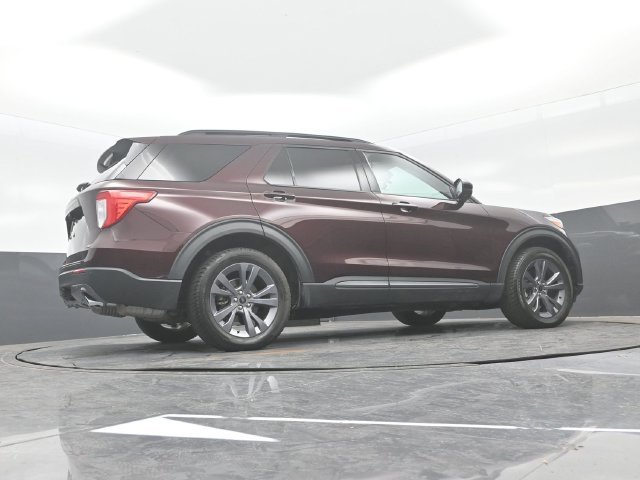 Certified 2022 Ford Explorer XLT w/ Equipment Group 202A AWD/4WD image 27