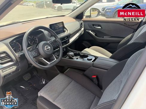 Used 2023 Nissan Rogue SV AWD/4WD image 28