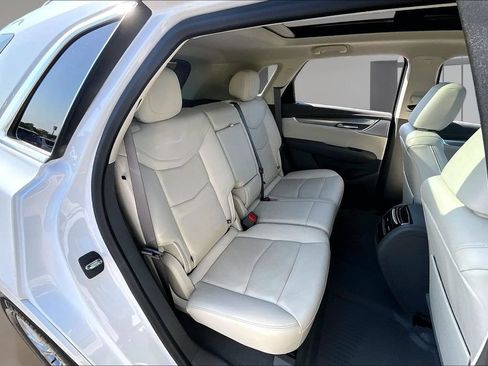 Used 2022 Cadillac XT5 Premium Luxury w/ Technology Package FWD image 29