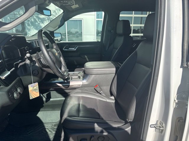 Certified 2024 Chevrolet Silverado 1500 LTZ AWD/4WD image 9