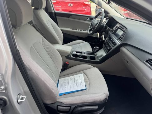Used 2016 Hyundai Sonata SE FWD image 19