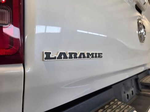 Used 2019 RAM 1500 Laramie AWD/4WD image 14