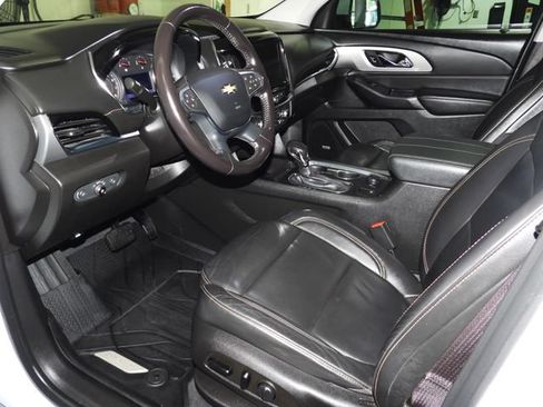 Used 2021 Chevrolet Traverse LT w/ LT Premium Package FWD image 27