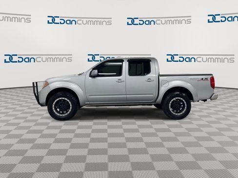 Used 2009 Nissan Frontier PRO-4X w/ Technology Pkg AWD/4WD image 5