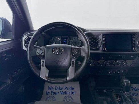Certified 2021 Toyota Tacoma TRD Off-Road AWD/4WD image 20