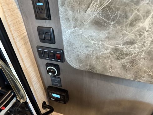 Used 2023 Ford E-450 and Econoline 450 Super Duty w/ Motorhome Prep Package image 83